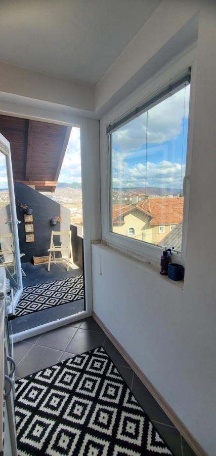 Sleep And Drive White Apartment Sarajevo Exterior photo