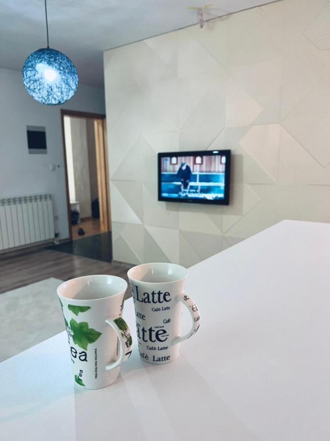 Sleep And Drive White Apartment Sarajevo Exterior photo