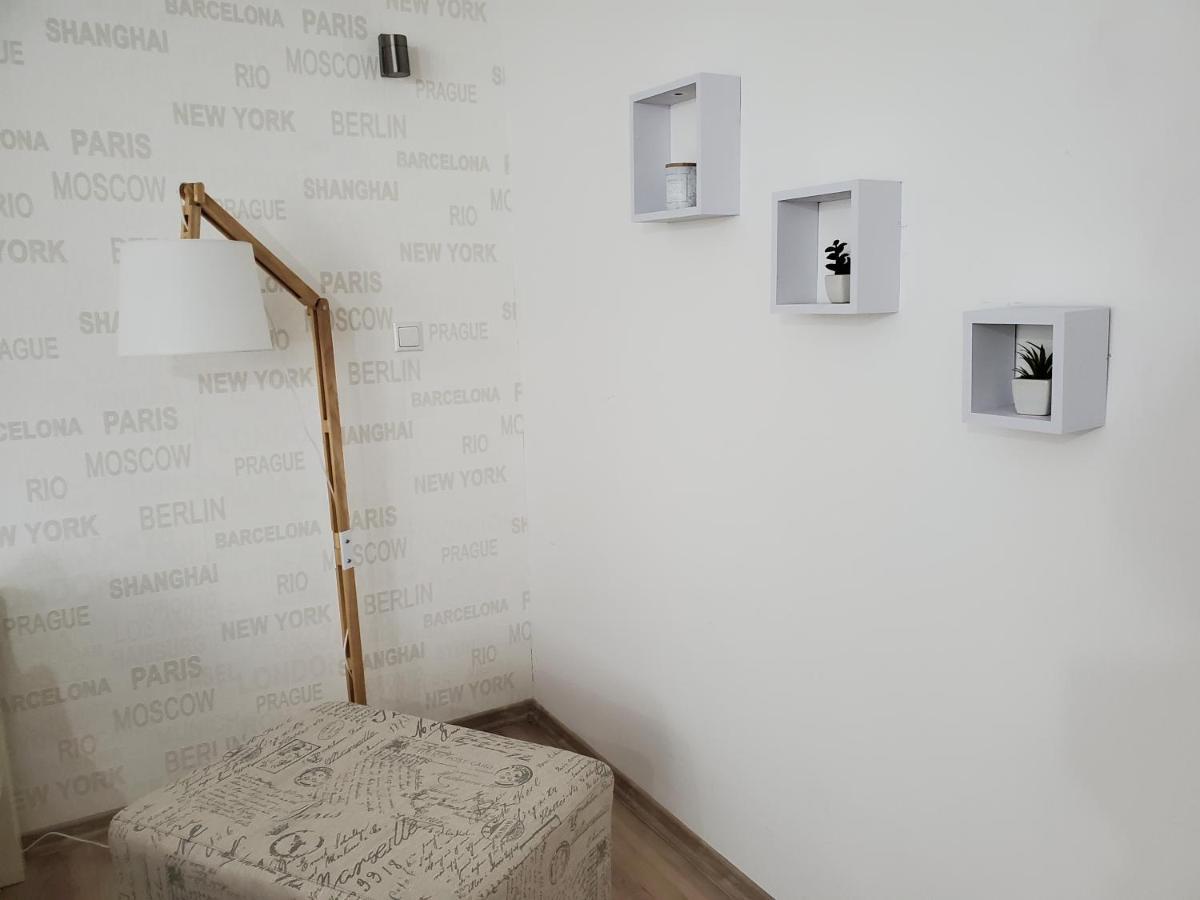 Sleep And Drive White Apartment Sarajevo Exterior photo