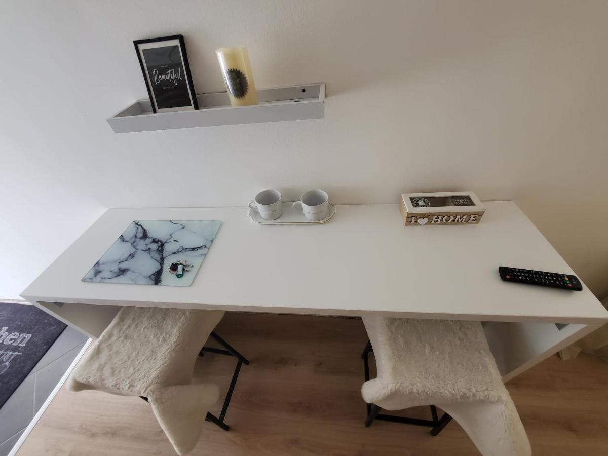 Sleep And Drive White Apartment Sarajevo Exterior photo